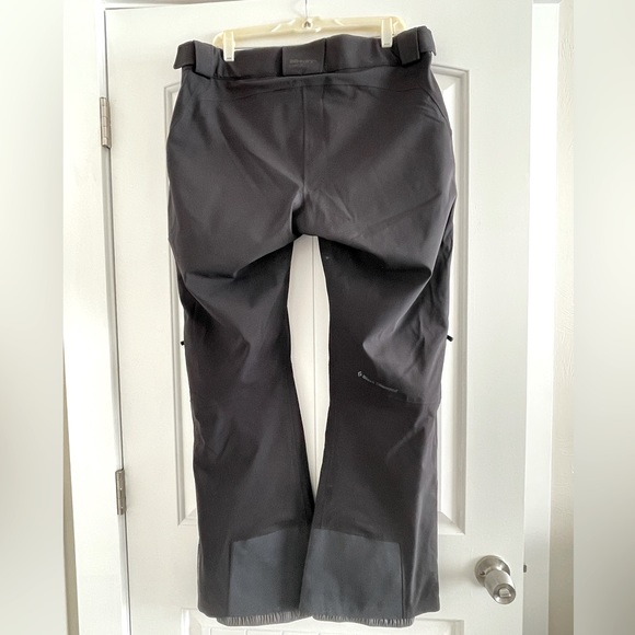 Black Diamond women’s insulated ski pants. Size L. Excellent like new condition - Picture 4 of 8